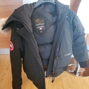 Chilliwack women's black Canada Goose bomber jacket